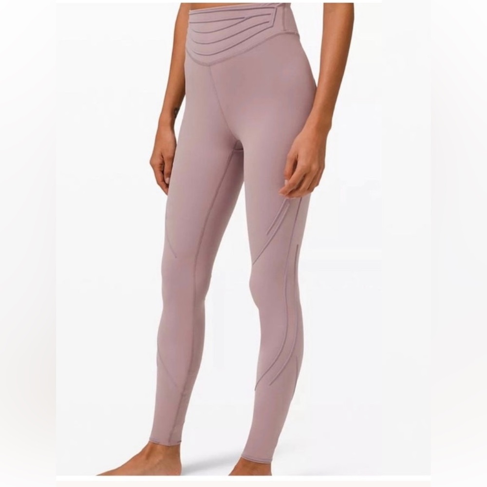 Lululemon Get In Line Super High Rise Tight size 6 - Picture 3 of 14